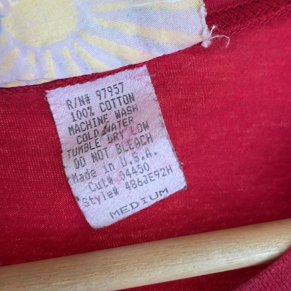 Y2K Vintage - Crafty Couture (dELiAs) Screenprint Tee - Picture 5 of 5